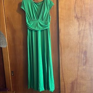Elegant Green Maxi Dress